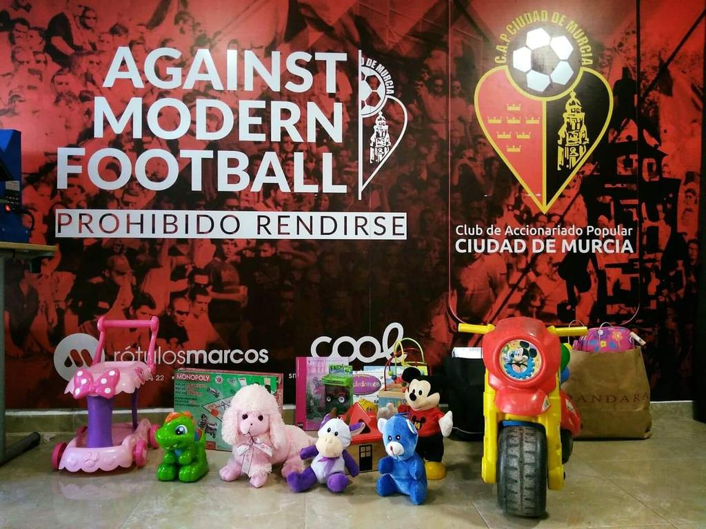 /FUNDACIÓN/

Hoy queremos llenar el Barnés de juguetes a beneficio de <a href="/Asoc_ASEMUR/">A.S.E.M.U.R</a> 🎁

Recuerda 2x1 en entradas con juguetes. Y regalo de entrada a abonados con juguete para acompañante. ¡Participa!