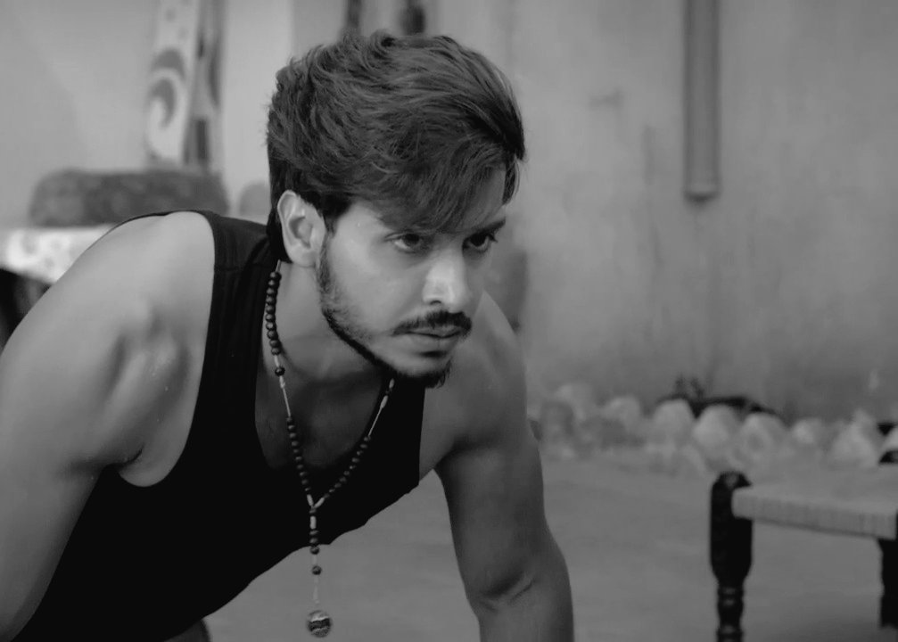 amirthalakshmi3's tweet photo. I Vote #ParamSingh for Ghulaam #TVPersonality2017 @SabrasRadio @BizAsia @RajBaddhan @8paramsingh 

Intense!!++ https://t.co/kllZvKUVrE