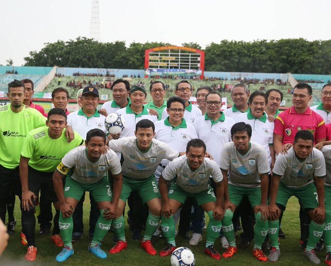 Kick Off Liga Pekerja Indonesia (LPI) brsm Inisiator LPI <a href="/cakimiNOW/">A Muhaimin Iskandar</a> &amp; Menpora <a href="/imam_nahrawi/">Imam Nahrawi</a> di Sidoarjo, Jawa Timur. 

LPI diharapkan jd sarana peningkatan kualitas hub industrial yg produktif, sekaligus ajang pembibitan pemain sepakbola profesional dr kalangan pekerja.