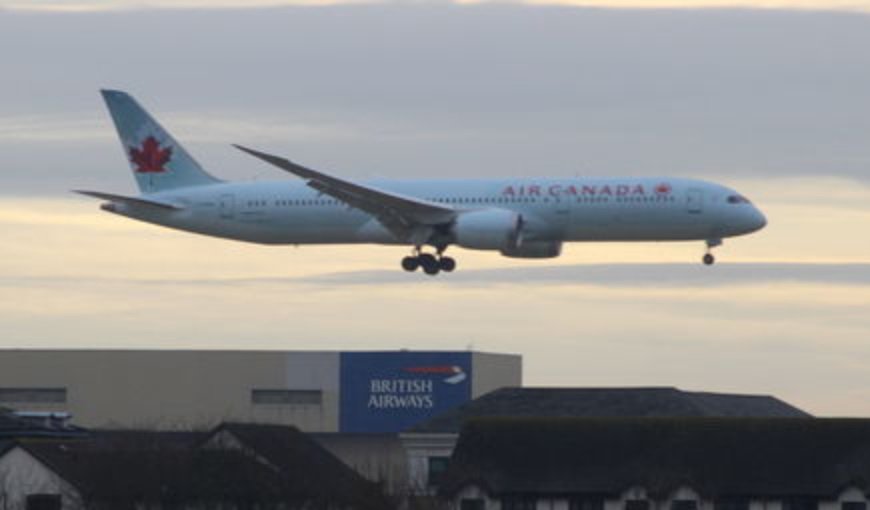 AirportWebcams's tweet photo. Air Canada #AC858 Toronto-London Heathrow (787-9 C-FRSO) just received priority landing after briefly squawking 7700 General Emergency & declaring Pan Pan inbound over Scotland. Reason not yet known. https://t.co/QxRqaV5npi @TomPodolec https://t.co/d34ImZo1Rc