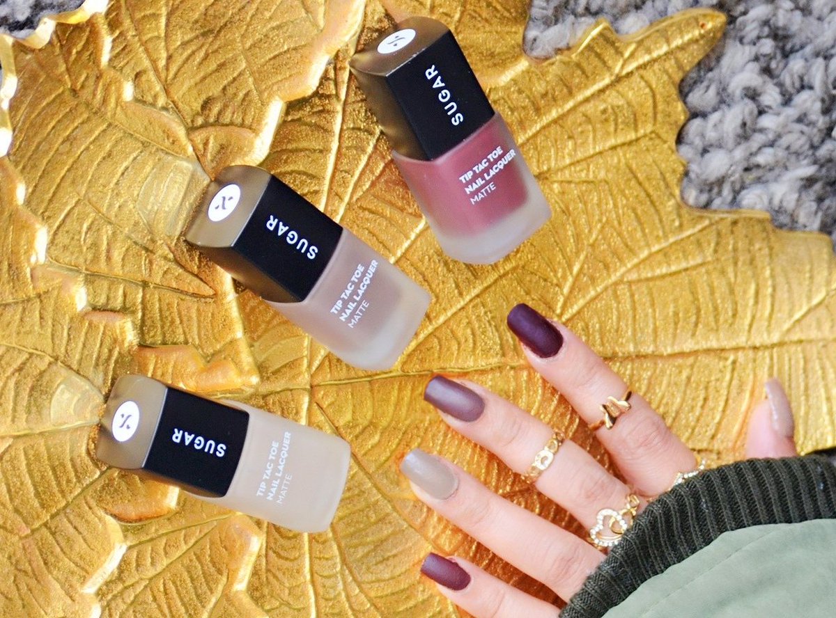 trySUGAR's tweet photo. .@nehabhattbhagat gives us some serious #nailgoals this season as she tries on all 3 MATTE shades from the NEW #SUGARCocoa Tip Tac Toe Nail Lacquer collection. Pair them up with your winter wear &amp; get crowned as the ULTIMATE #WinterDiva. Shop Now- https://t.co/gX62oD4oWT https://t.co/zZcXkoB37z