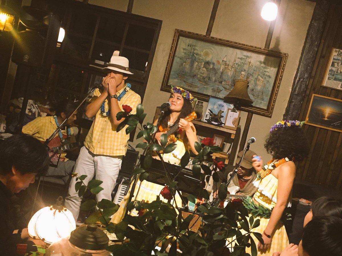 ブルーラグーンストンパーズ 昨夜は丸亀カラシヤクラシックでライブさせていただきましたー オーナーさんに Tシャツやcdやバッグをたんまり買っていただきました ありがたや 男前なオーナーさん また来ます 一緒に写真撮り忘れたのが残念 ブルーラグーンストンパーズ 昨夜は丸亀カラシヤクラシックでライブさせていただきましたー オーナーさんに Tシャツやcdやバッグをたんまり買っていただきました ありがたや 男前なオーナーさん また来ます 一緒に写真撮り忘れたのが残念