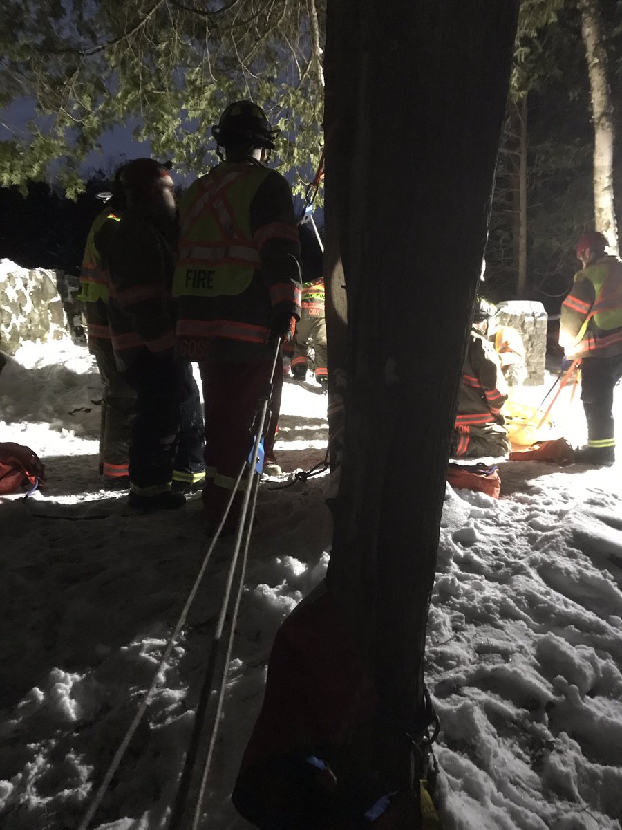 FormerFireChief's tweet photo. As is the life of a VFF, just before the VFF association Christmas dinner. A Tec rescue call comes in for a injured dog over a 150' cliff. As always they did an outstanding job. https://t.co/8KoyFmXiu6