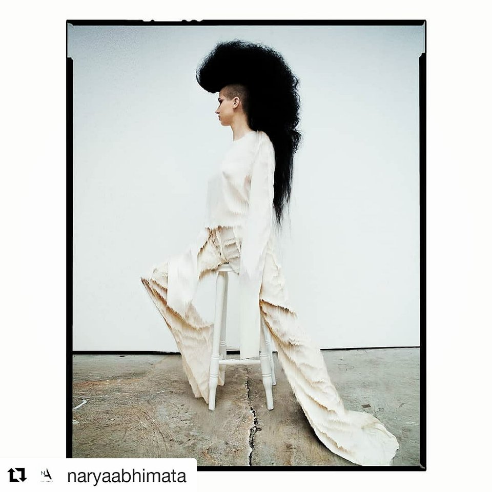 Huddle Studios (@huddlestudios) on Twitter photo #Repost Narya Abhimata at <a href="/HuddleStudios/">Huddle Studios</a>!
・・・
Lost frames #1
Hair Kodi Beverlin
MUA Ben Dniprowskij
Model @tiinaree
Art direction Ash K Halliburton
#photography #studio #london #Repost Narya Abhimata at <a href="/HuddleStudios/">Huddle Studios</a>!
・・・
Lost frames #1
Hair Kodi Beverlin
MUA Ben Dniprowskij
Model @tiinaree
Art direction Ash K Halliburton
#photography #studio #london