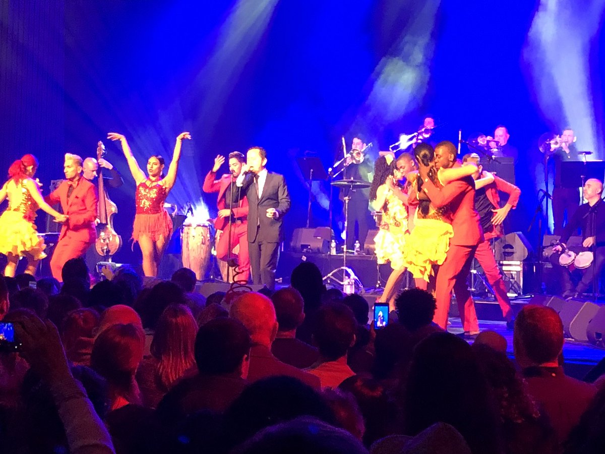 PierreBuhler's tweet image. Avec le concert de Yuri Buenaventura au 104 s’achève une année croisée étourdissante, un cru exceptionnel. Félicitations aux commissaires Fabian Sanabria et Anne Louyot ainsi qu’à toute l’équipe de @FrCol2017