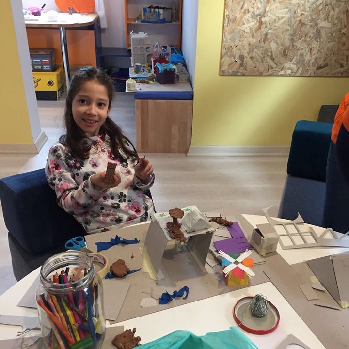 Thinkerteen Habitat ve bir Pazar <a href="/thinker/">thinker</a>.teen #thinkerteen #thinkerteenhabitat #yaratıcıdüşünme #analitikdüşünme #bilişselgelişim #mutluçocuklar #cocukveaile #gelişim #eğitim #ankarakurs #alternatifeğitim #21.yüzyıleğitimi #robotics #kodlama #drone #thinkercity #kışkampı #m…