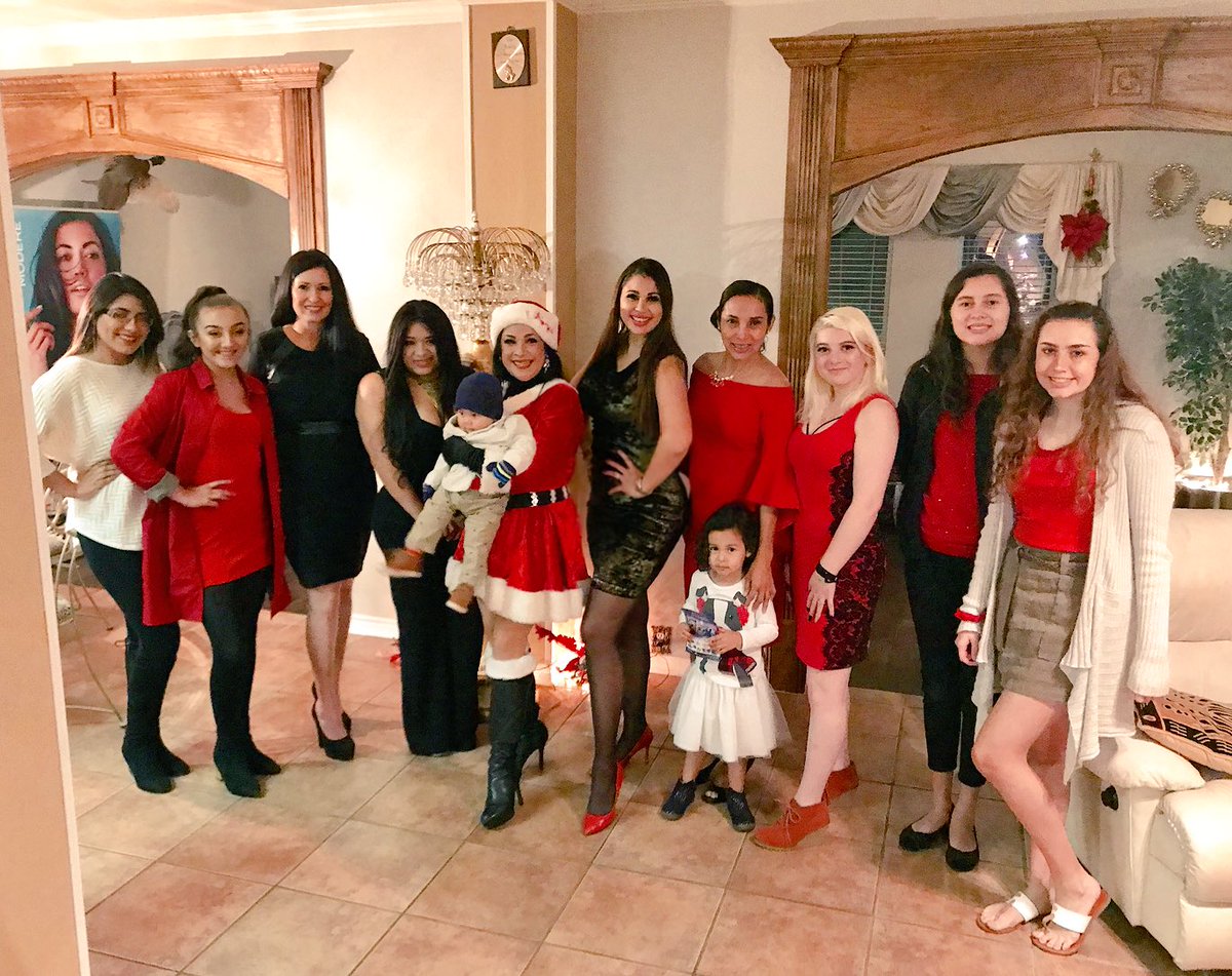 ErikaEdma's tweet photo. Our Christmas party was so beautiful ❤️

Christmas is the perfect time to celebrate the love of God and family and to create memories that will last forever. #Team #Edmaevents #modelingteam #blessed #ladies https://t.co/rl2pWZmt6N