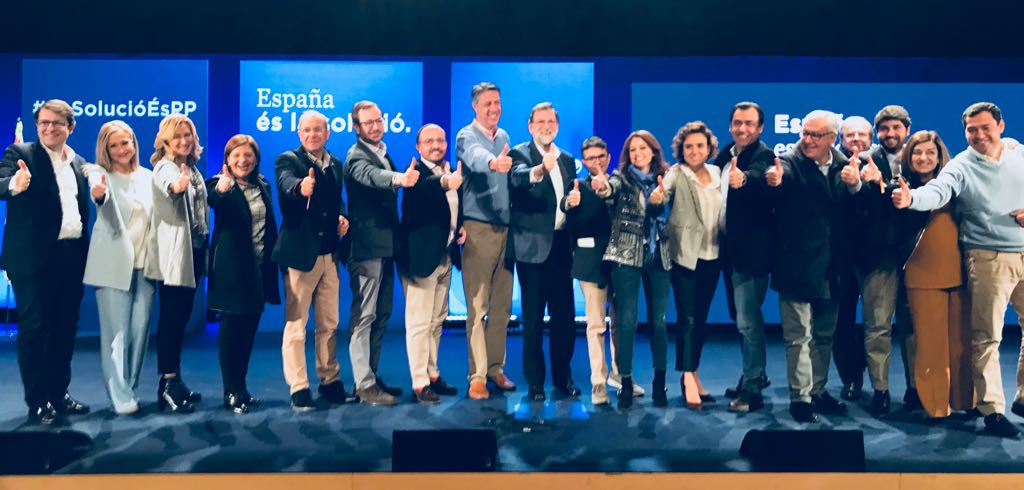 Albiol_XG's tweet photo. ✅ Gracias #Salou y gracias a todos los compañeros del @PPopular que nos habéis acompañado en #Tarragona. El #21D los catalanes vamos a llenar las urnas a favor de Catalunya y de España

#LaSoluciónEsPP https://t.co/8vsehcuOV3