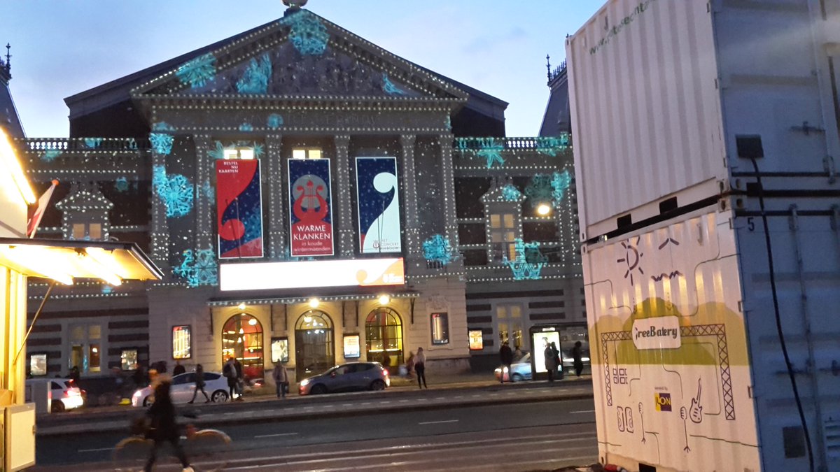 6 weken lang voorzien we het verlichtingsplan van het @BlauweUur voor het <a href="/Concertgebouw/">Het Concertgebouw</a> #Fossielvrij van stroom.