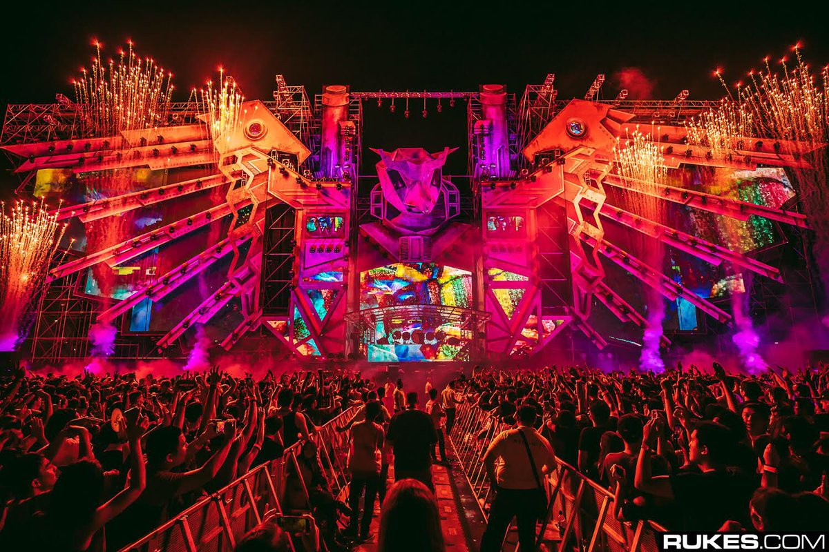 Let the post-#DWP17 withdrawal begin! Who else misses our mighty GarudaBot at Garuda Land already?