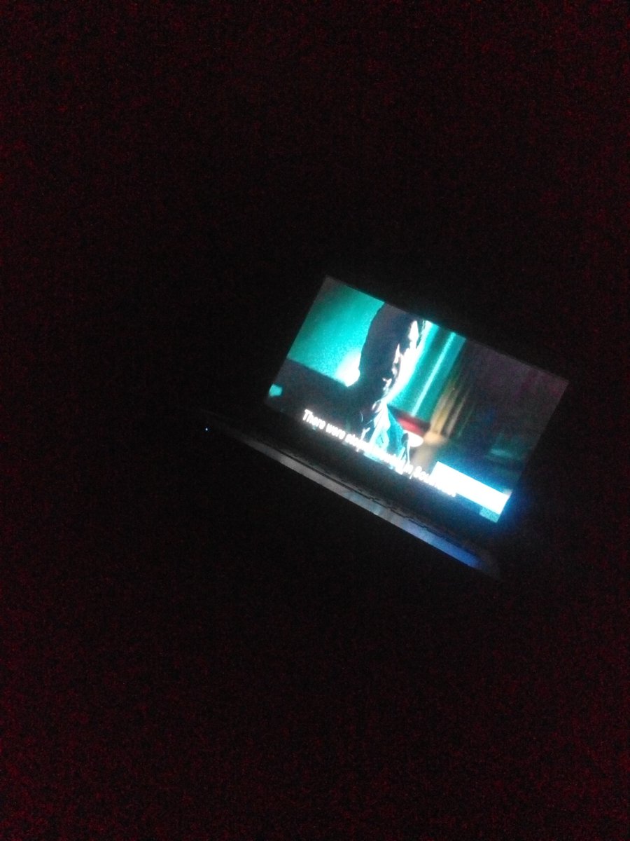 vaaaaaaaalllll's tweet photo. Movie time with π #geostorm #dvdcopy HAHAHA https://t.co/dRG18EtyjC