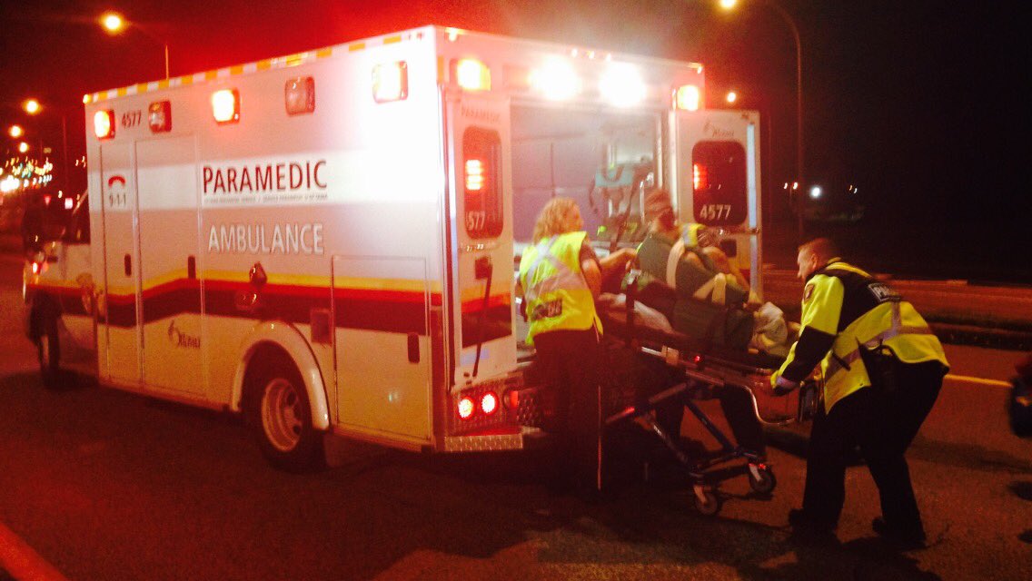 Two people in hospital with serious injuries after a head-on crash on Orleans. 1310news.com/2017/12/17/two… https://t.co/X0QyrHy70I