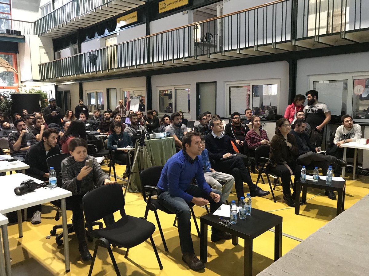 egiadmelekleri's tweet photo. #Hack4Wellbeing final sunumları başladı ❗️#startinizmir #girişimcilik #entrepreneurship https://t.co/JoaAfSgxZ8