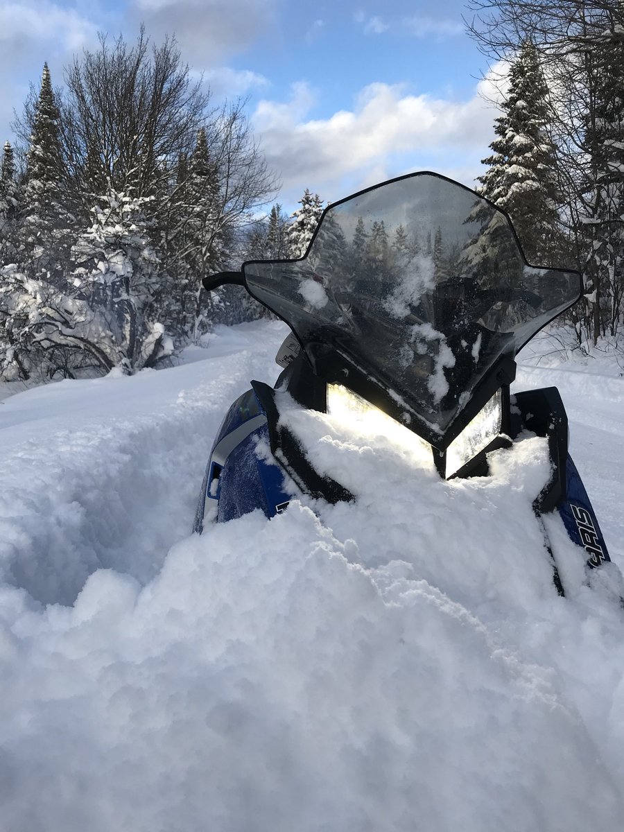 Sledfreakcom's tweet photo. Snow is deep up on Tug Hill in Upstate NY - a beautiful winter wonderland!  #tughill @NAWarhorse #sledfreak https://t.co/StfKrsknIb