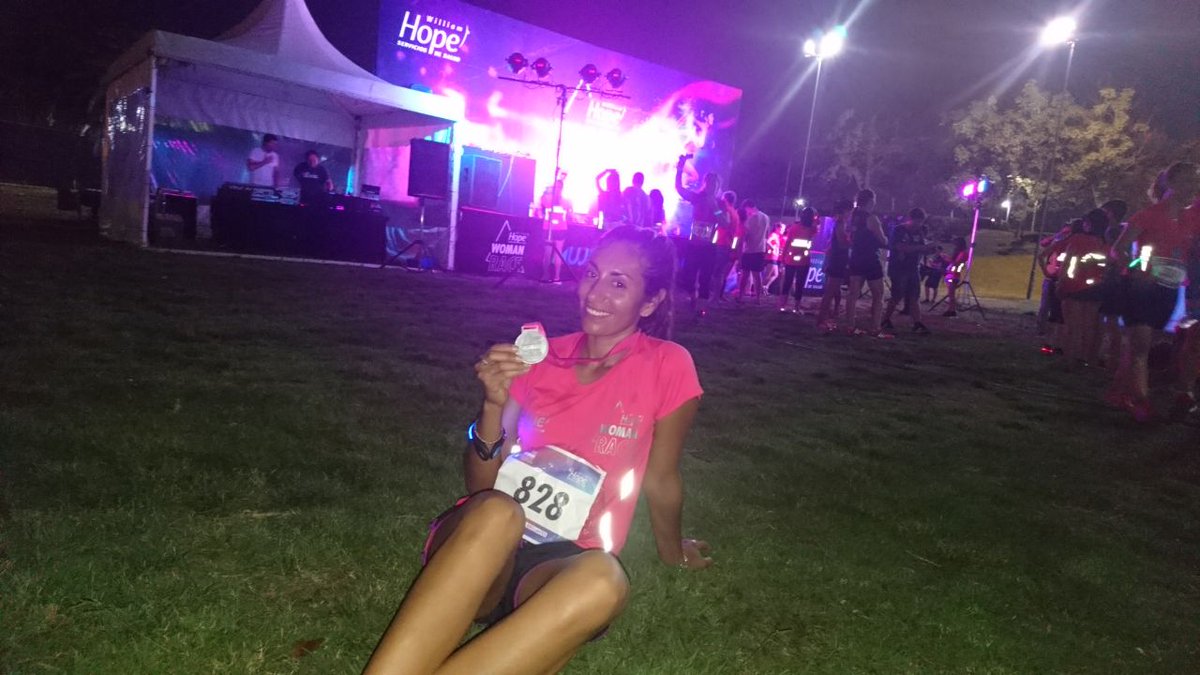 torrezroxana's tweet photo. Y ayer se corrió la última para mi de este 2017 #womanrace #mujeresbrillantes #puertomadero https://t.co/ITpTBvpR1a