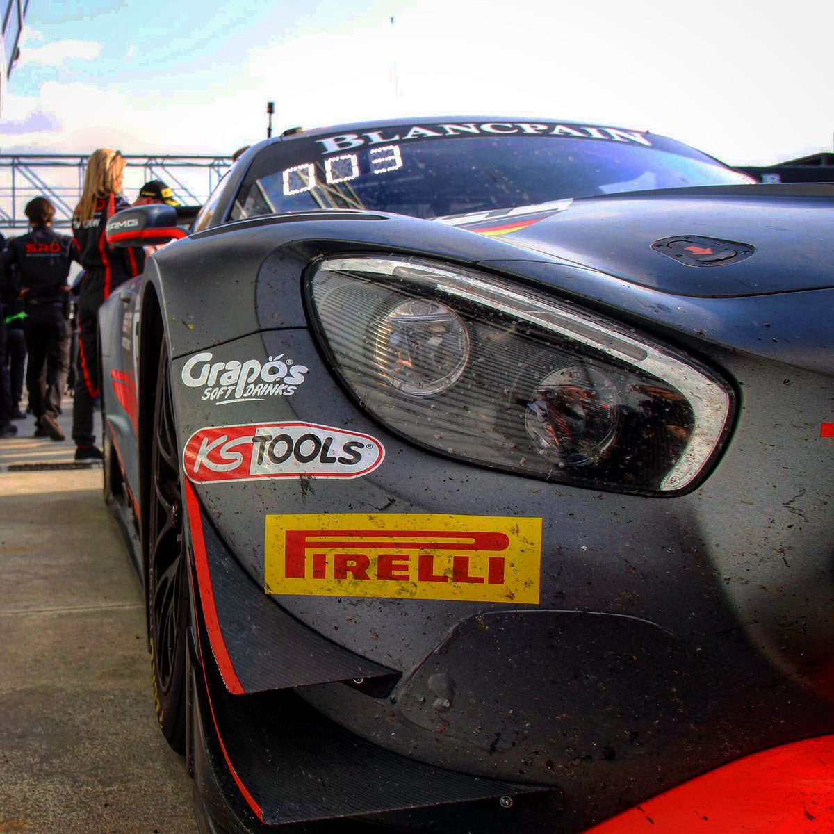 GTendurance_'s tweet photo. Einen #sonnigen 🕯🕯🕯 #Advent zusammen /// #AMG #GT3 #amg84 #blancpaingt #gtendurance #becauseracecar #MercedesAMG #monza #motorsport #lifeisbetteronracetrack #keepcalmandgoracing /// 📷 @brunos_sacco https://t.co/OzbNxRhp7h
