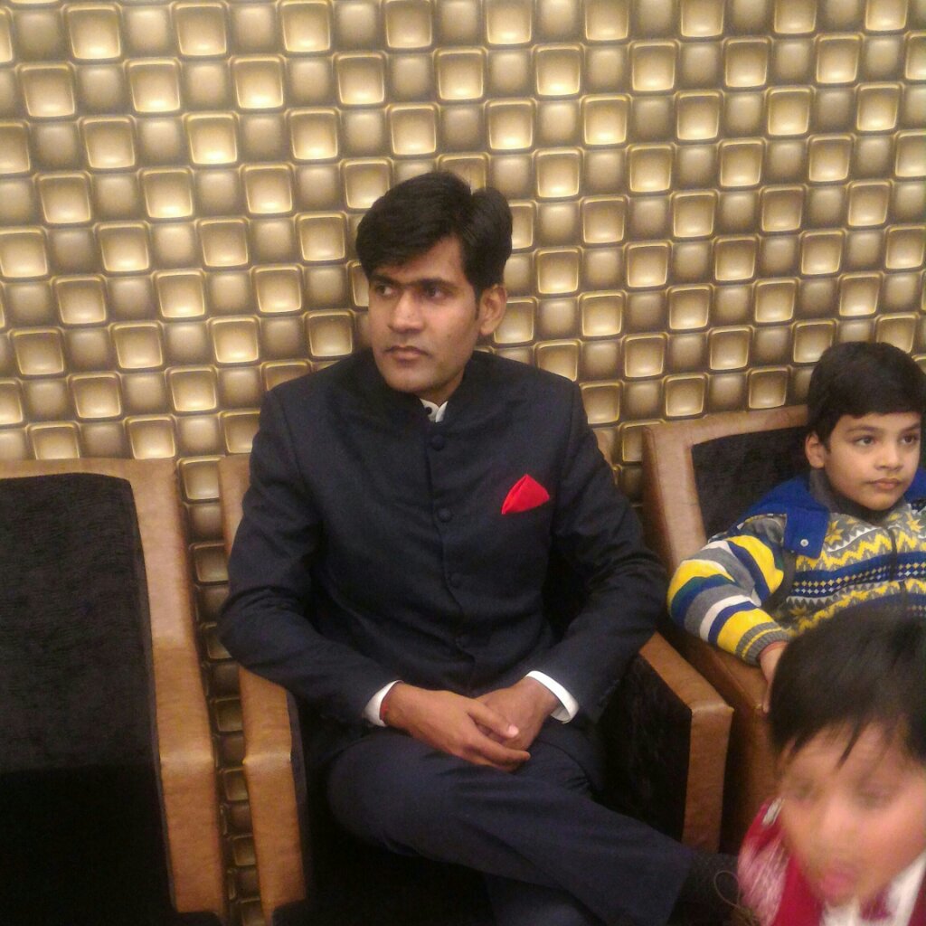 cipetsandeep's tweet photo. #NewProfilePic https://t.co/yGQqxnV1MI