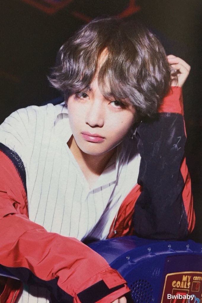 KimRSeo's tweet photo. I wrote a long letter. To the moon one day. It isn't brighter than you but. I lit a small candle. The nameless bird that sings. In the park at dawn. Where are you. Oh you. https://t.co/jte5ClCck8