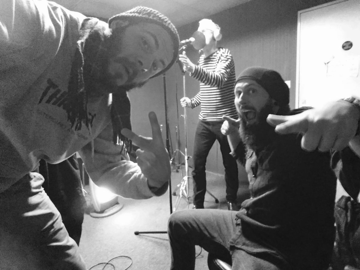 burp69's tweet photo. LP voice recording ! ππ€ #Soundoffuzz #soundengineering https://t.co/r2FEgW6kce