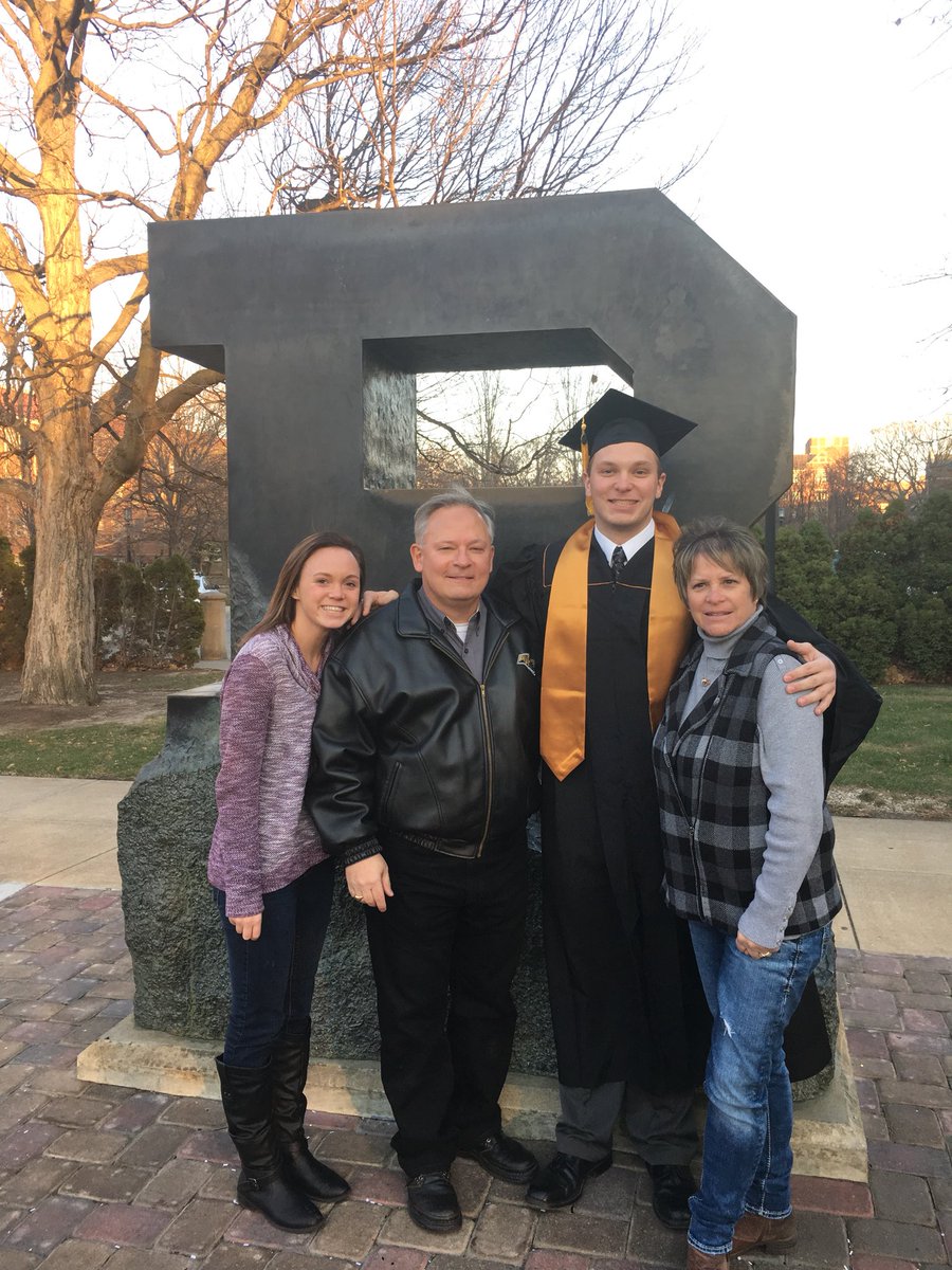DDickerhoff's tweet photo. Way to go Tanner! #PurdueWeDidIt @GradPurdue https://t.co/SLBcHxsUnf