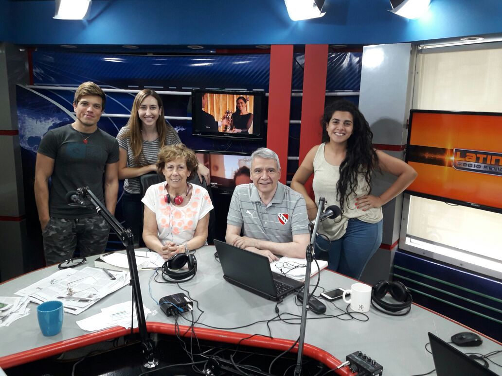 Este es el equipo de #LasCosasClaras por .<a href="/RadioLatina1011/">Latina - FM 101.1 / Latina TV</a>. Gracias a todos los que nos acompañaron durante este año. Tanto <a href="/55rlm/">robertomartinez</a> , <a href="/FlorRAltube/">Florencia Rodríguez Altube</a> <a href="/magaschlocu/">Maga Schwartzman</a> y Leandro como yo les deseamos unas felices fiestas.
