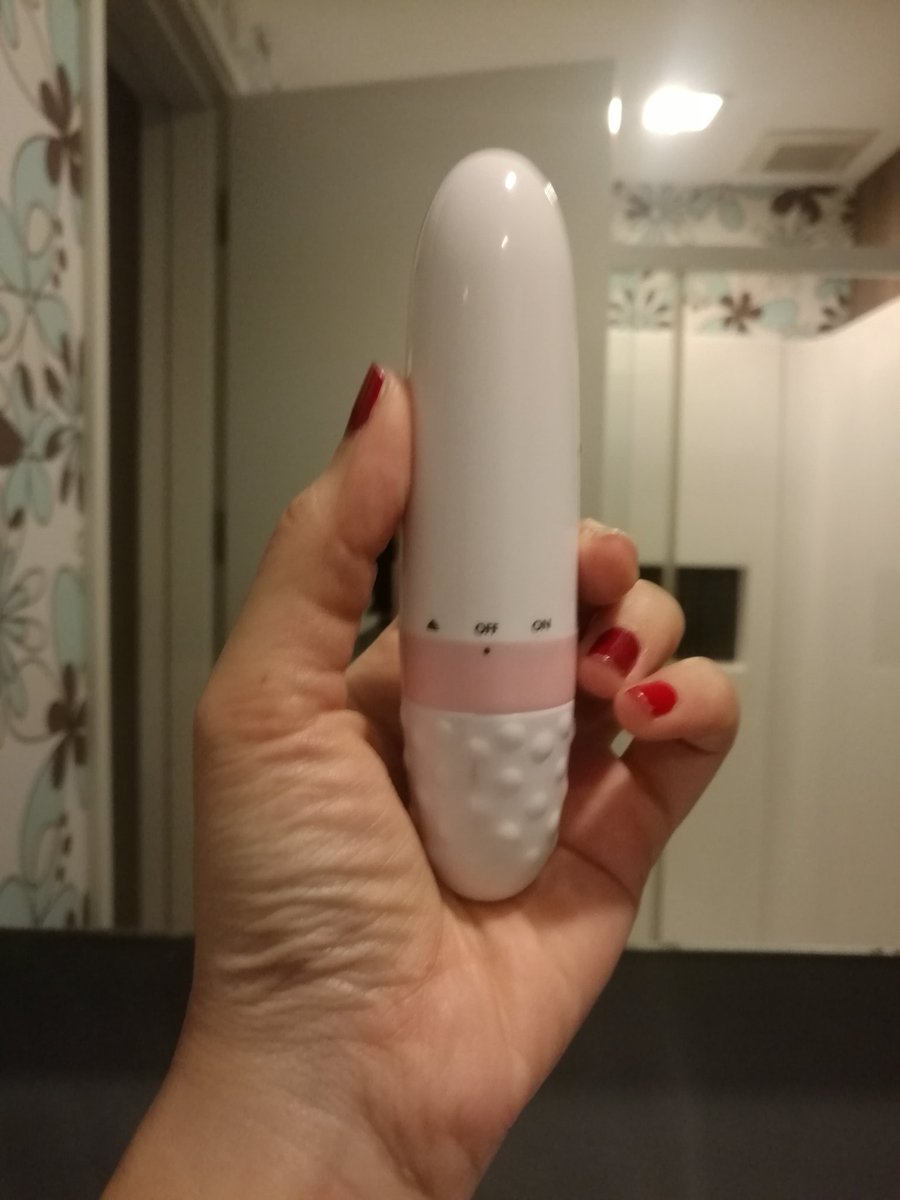 l_KAY_l's tweet photo. เจอไอเท่มลับที่ Miniso ข่ะ สาวโสดทั้งหลาย แปรงล้างหน้าระบบสั่นกันน้ำ เมื่อถอดแปรงออกมา มันจะกลายเป็น.... อาห์.... 259บาทเท่านั้น https://t.co/6rP5bt3ba9