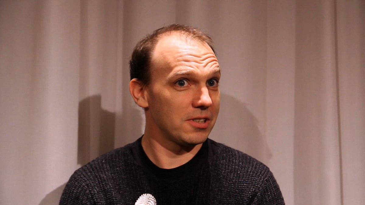 zlb_digital's tweet photo. In unserem letzten #LibraryOfStories Beitrag erzählt Philip von seiner Wahrnehmung des Berlins der 90er und dem heutigen #Berlin und dem Verschwimmen der Grenze zwischen Ost und West. #live #storytelling @GlocalFilms #ZLB #DigitalStorytelling https://t.co/QJeKw1AI0h https://t.co/Vj7UvglsoE