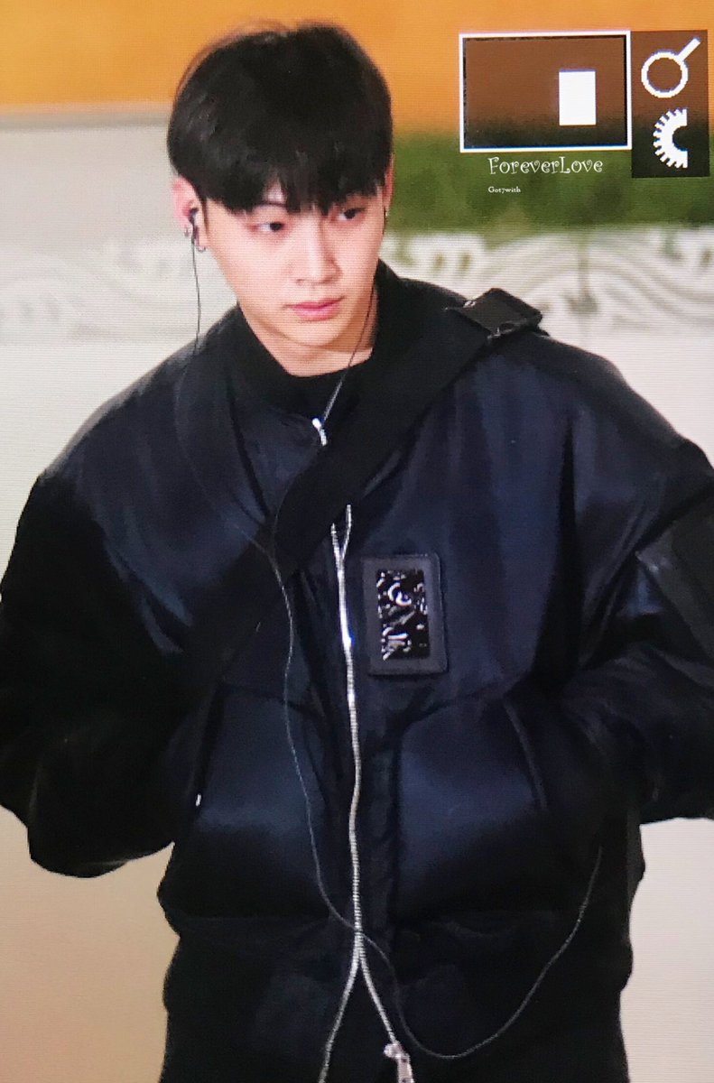 Got7with's tweet photo. 171217 GMP
🎵
#갓세븐 #GOT7 #재범 #JB #DEFSOUL https://t.co/R3Hnzq2uzF
