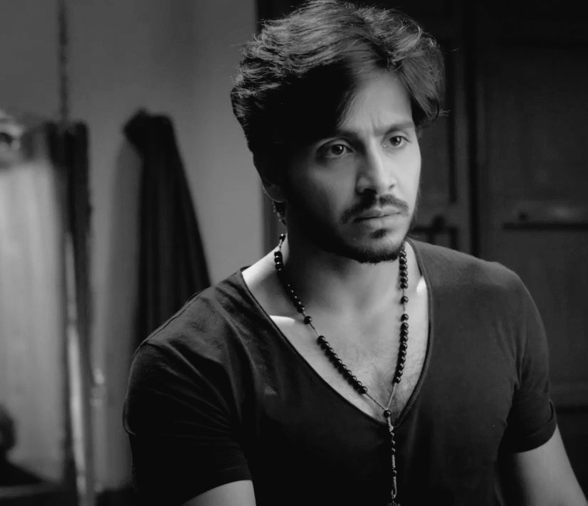 amirtha_0108's tweet photo. I Vote #ParamSingh for #Ghulaam #TVPersonality2017 @SabrasRadio @BizAsia @RajBaddhan @8paramsingh 
Ij https://t.co/W8Fw5v5jz6