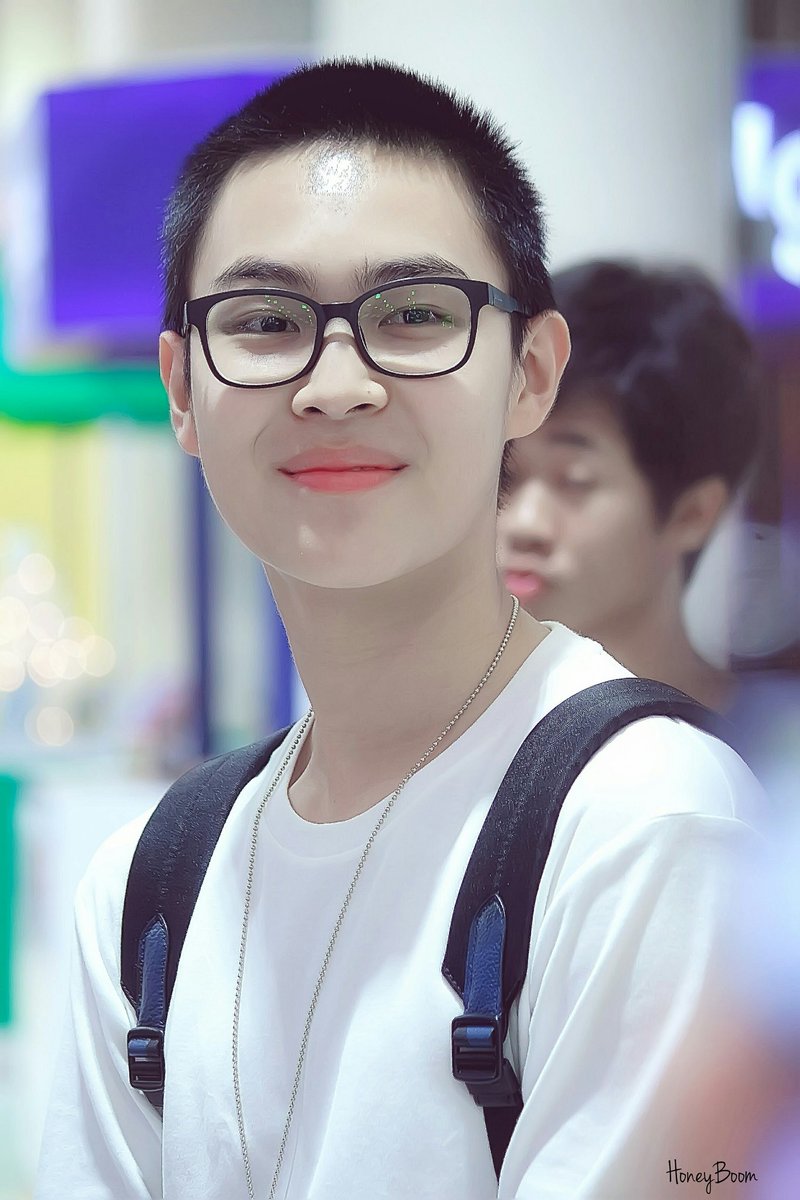 honeyboom_'s tweet photo. ตะหมูน้อยยยย @BoomKrittapak #BoomKrittapak #fiftyshadesofBoomkrittapak https://t.co/gJakbdjSt0