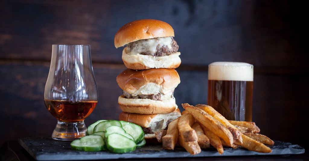 With the holidays right around the corner, it's a great time to show some love to our local Park Road businesses. If you haven't already, be sure to check out the Park Road Gift Guide featuring fun ideas that can be found right here in West Hartford. parkroadct.com/holidaygiftgui…