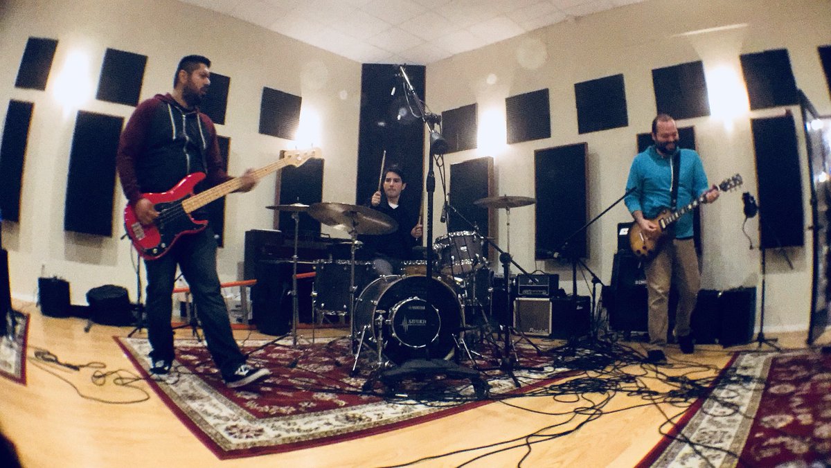 im_munny's tweet image. I had a band once. 
Then I took an arrow to the knee.
#oldreference 

Finally, a music release from the No Name band that may actually get a name. 

Who knows? 🤷🏻‍♂️