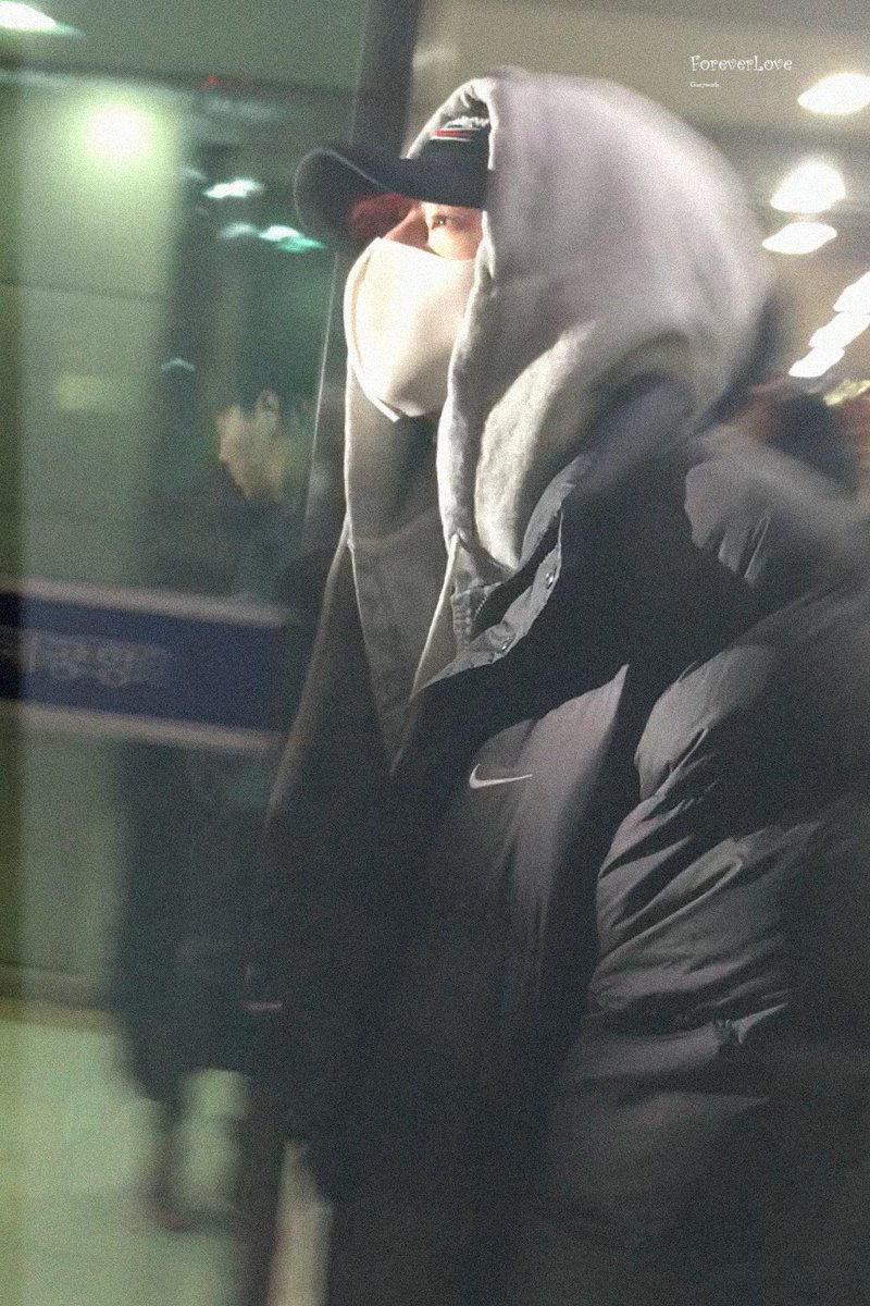 Got7with's tweet photo. 171217 GMP
📸️🤯🤬😭

#재범 #JB #마크 #MarkTuan #段宜恩 #GOT7 https://t.co/ZgqFMytpQx