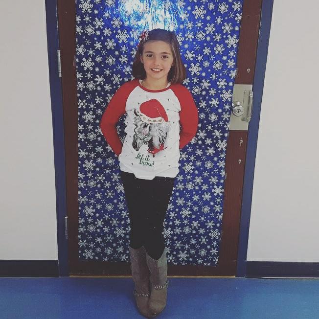 sam2020's tweet image. First year Emma didn't want to wear a Christmas dress to her Christmas concert! She's growing up so fast!!  💜 🎄