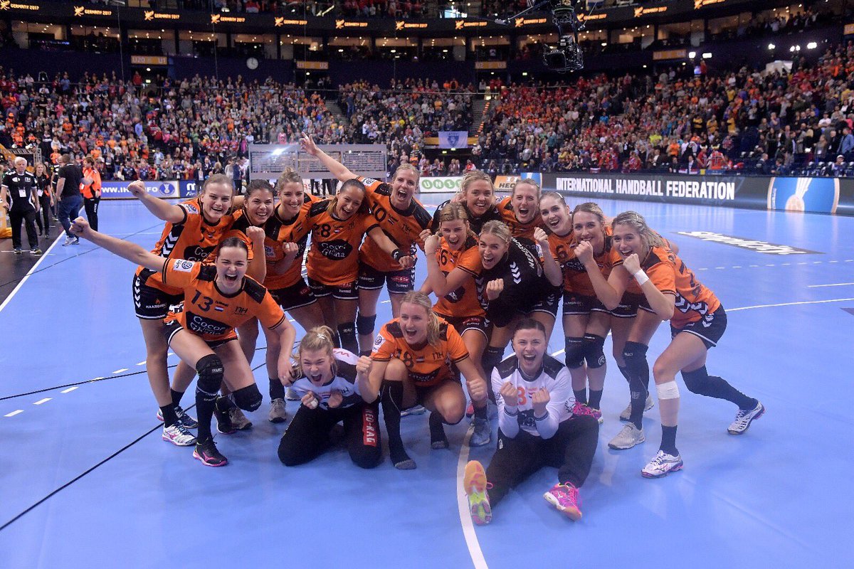 BRONS 🥉💪🏼!!! #oneteamonedream #cocoafromghana #HandbalNL #handball #WK