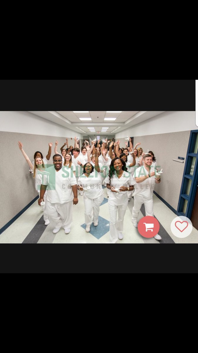 Aye_Mara's tweet image. When your friends send you pics like this!!! GET MONEY 🤑🗣💯 #2YearsIn 😊❤️