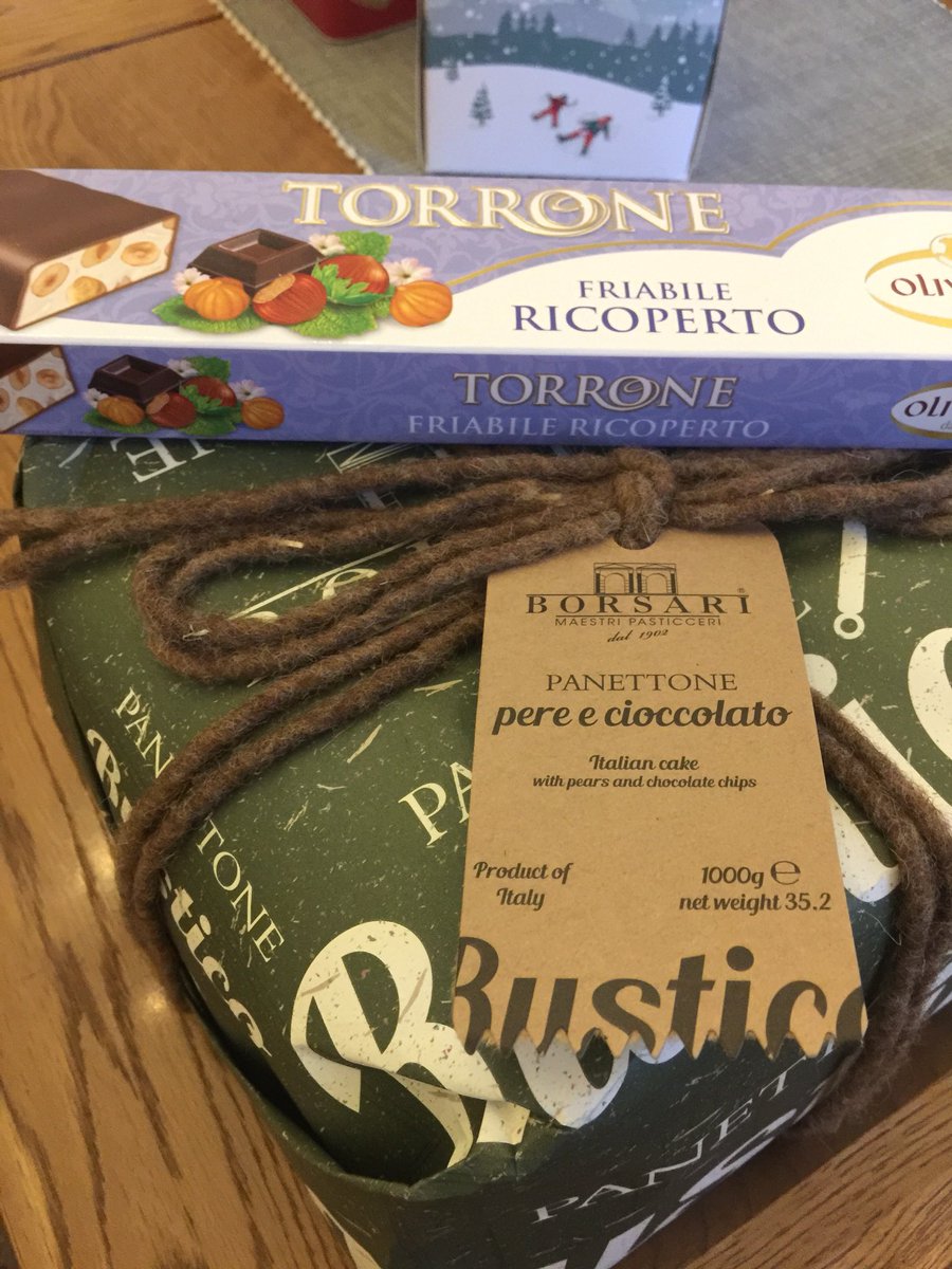 Found this little Italian gem #GreenTruffle #BethnalGreen yesterday 🇮🇹💎😋 if you are looking for an authentic #italiandelicatessen or  non commercial #christmas #panettone  then look no further 👌 #italianshop #eastlondon #christmasfoodiepresents #ChristmasHamper