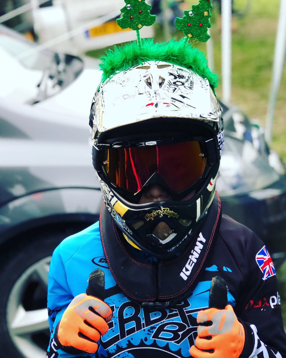 paulneal1982's tweet photo. Mega proud of this little man, in awful conditions he won all 3 of his Motos and took a 3rd in his final! #nottingamoutlawsbmx #derbybmxclub #bmxracer #meybobikes #troyleedesigns #answerbmx @HolyRosary_ @MissCarterHR @timbrog https://t.co/1O6tiSk8lR