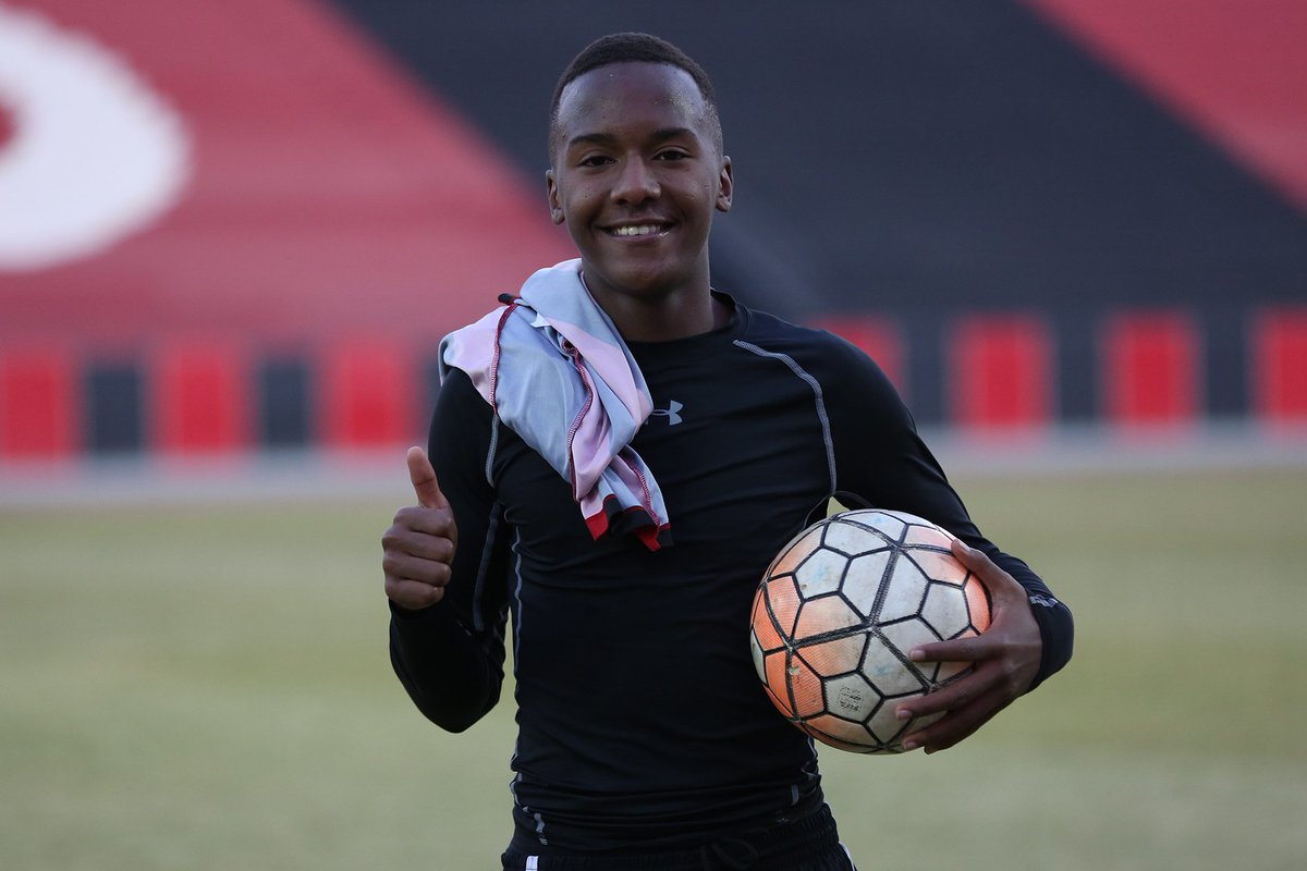 3-3 صور من مباراة الرياض والعرض لدرجة الشباب
 تصوير: بندر الشعلان