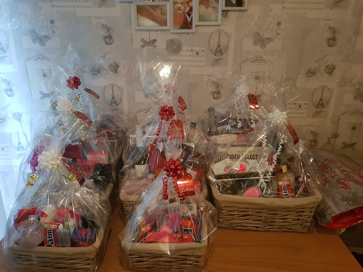 SaveNHSLincs's tweet photo. All ready for the 23rd December, and there will be gifts for children, they are just staff https://t.co/8v9Rh0wzvd