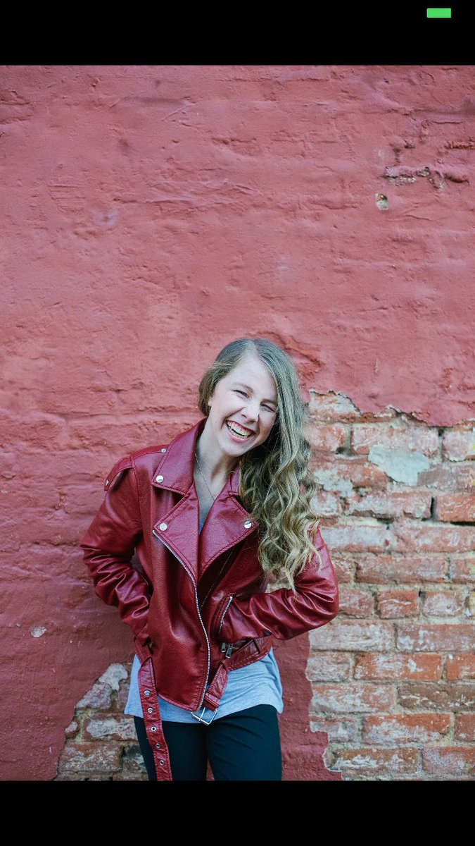 ChandlerAHatch's tweet photo. Nothing but smiles when you have balloons on your screen and your finally 18 😋 https://t.co/2QRj2VYkhj
