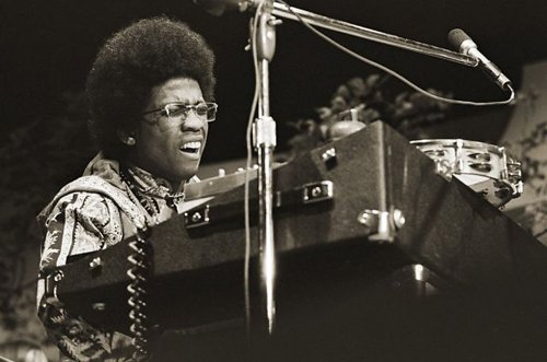 youtube.com/watch?v=aTUaWQ…
#HerbieHancock - Empty Pockets
#JazzBluesJazz72