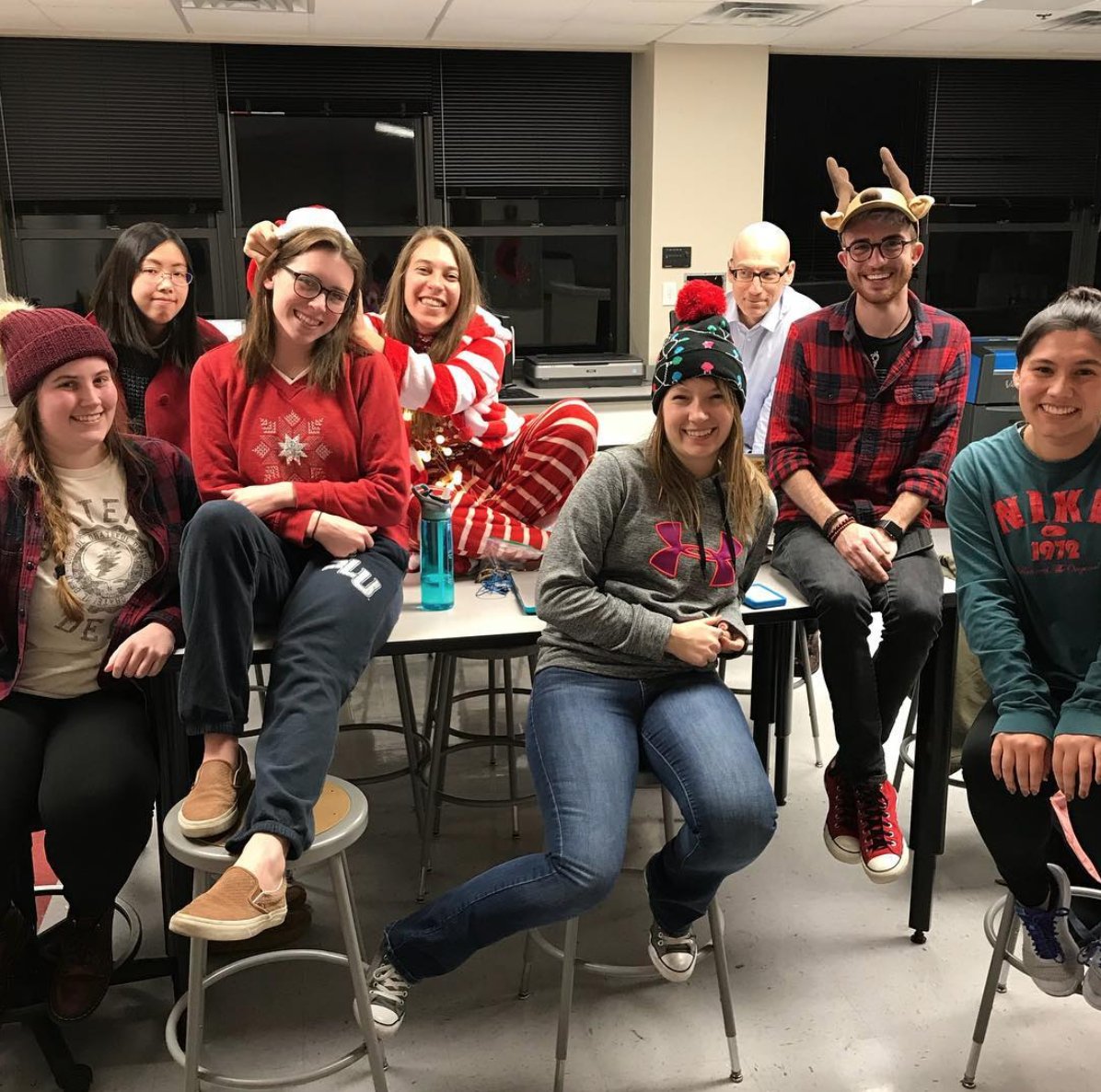 TidyProjects's tweet image. Happy holidays from everyone here at Tidy Projects! We'll see you in 2018! #Tidyteam