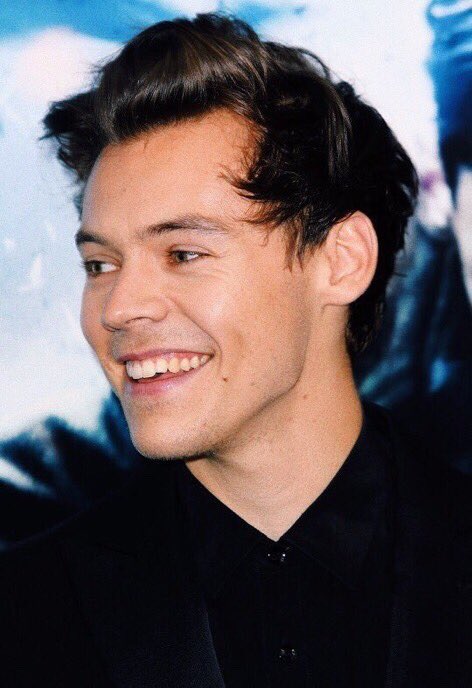 — Go 'head girl, make daddy proud of you 🥀🖤