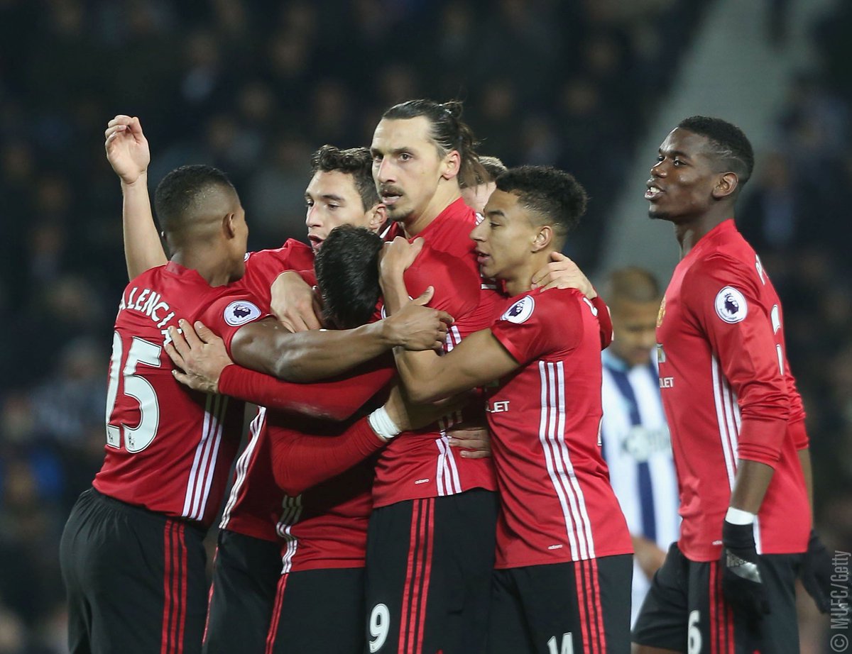 ManUtd's tweet photo. 17 December, 2016: West Brom 0 #MUFC 2
⏩
17 December, 2017: West Brom 1 #MUFC 2 https://t.co/n1Cd7A1EB9