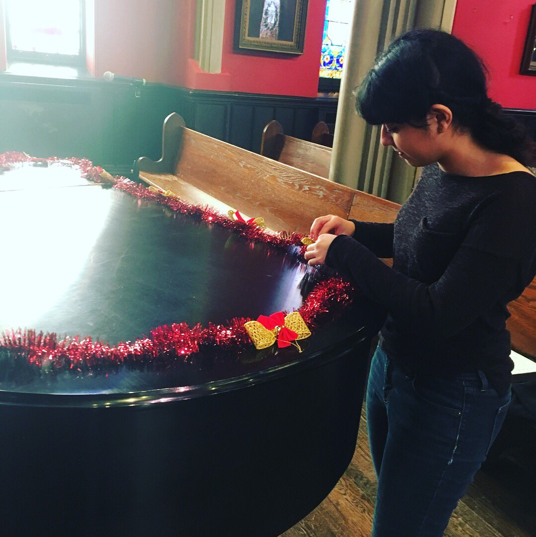 queenschorale's tweet photo. The ladies of QC decorating the chapel for our concert today, at 2pm in Kirkpatrick Chapel! Come check out our Winter Concert! https://t.co/fEtbFmwv33