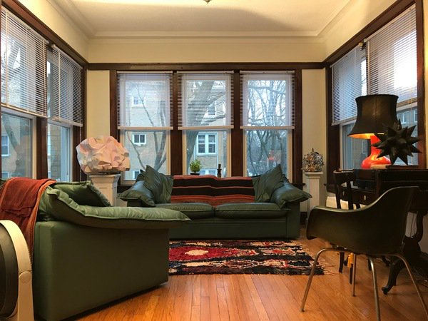 DiggzNY's tweet photo. Evelyn is looking for a new #roommate to #sublet #roomforrent in #RogersPark #Chicago #Illinois in Jan. for $865
https://t.co/Rbtv45oYHf
#MovingToChicago #subleasing #roommates #roommatewanted #ForRent #roommatesearch #tipsformoving #relocation 
#diggzchicago #Diggzco https://t.co/1CdVqtfFRO