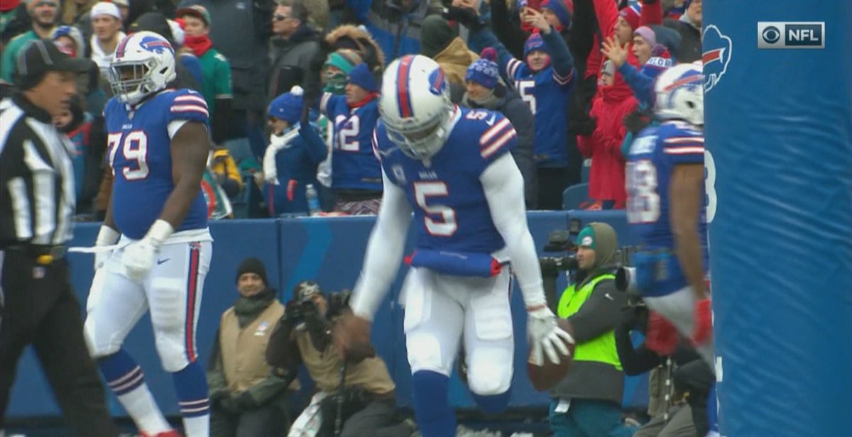 LeSean  McCoy leads Bills to 24-16 win over Dolphins bit.ly/2CtqRwe https://t.co/zD1jZV4Oin