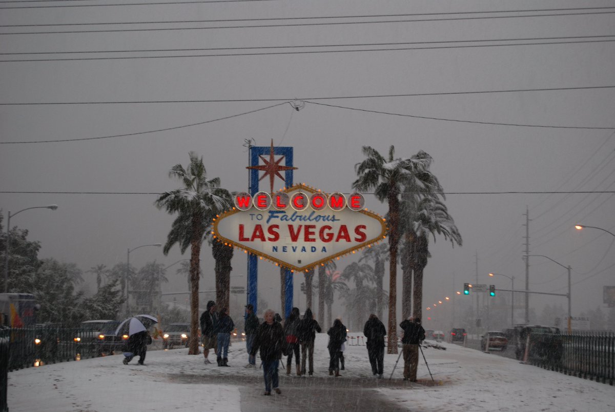 NWSVegas's tweet image. On this day in 2008, an official measurement of 3.6&quot; of snow fell in Las Vegas, with some parts of the valley observing as much as 10 inches!  #VegasWeather #nvwx