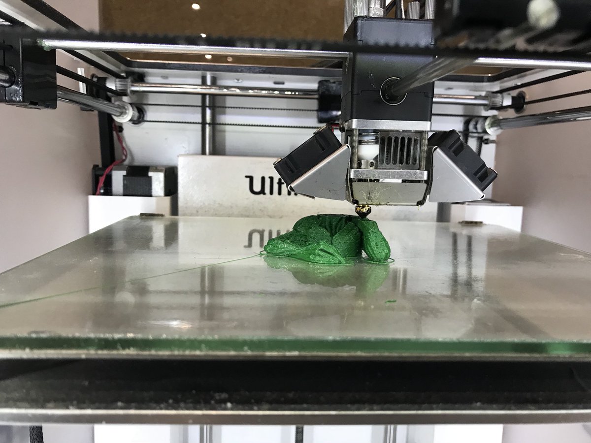 ginif03's tweet photo. Formation Fabrication numérique de 3 jours avec les Petits Débrouillards Auvergne @debrouillotwit @petitsdeb @PetitsDebsAra Expérience inspirante, connectée et créative... C’est trop tard pour commander une decoupeuse laser et une imprimante 3D au Père Noël ? 😀 A suivre... https://t.co/Q0oPBJJyRx